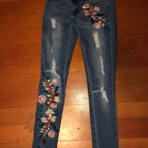 Embroidery jeans